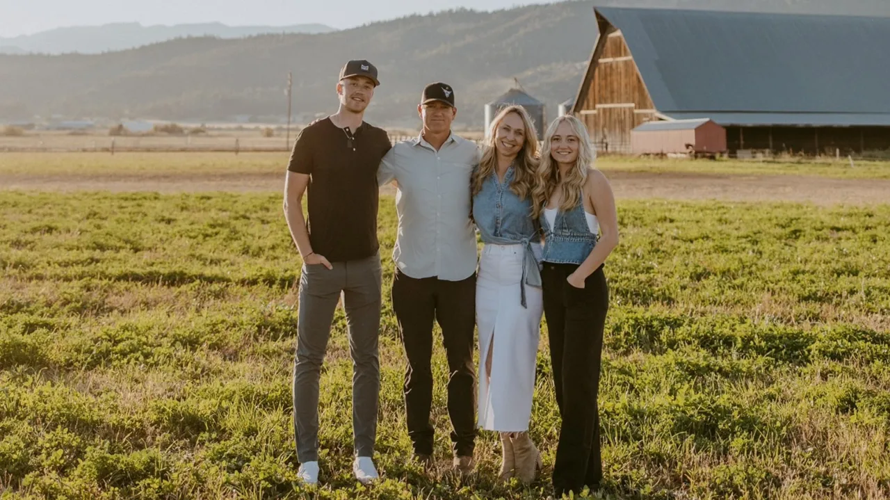 Starwalker Farms — A Family, A Field, A Future
